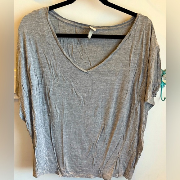 BENCH Gray Women's Top - Picture 1 of 5